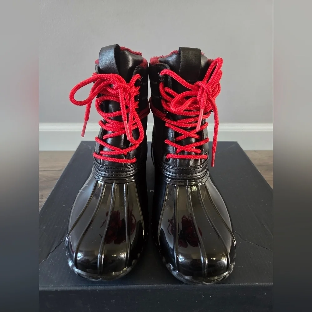 Tommy Hilfiger stylish black